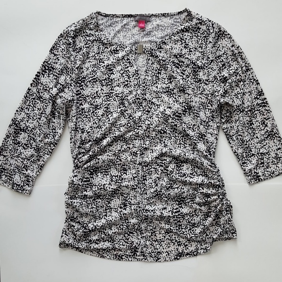 Vince Camuto Tops - Vince Camuto 3/4 Length Shirt Size Large